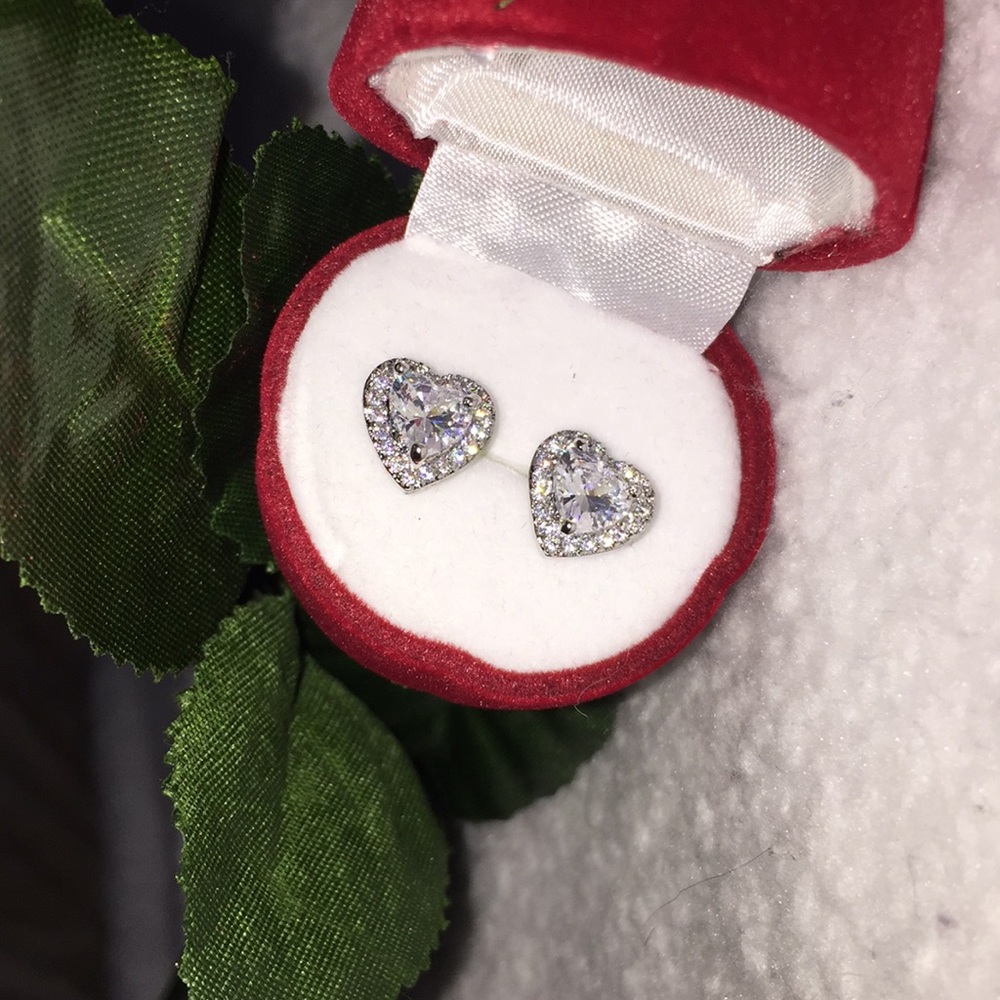 Rose with sterling silver earrings ❤️
